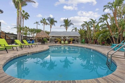 Coconut Grove Resort Oasis  Book Entire Resort Villa