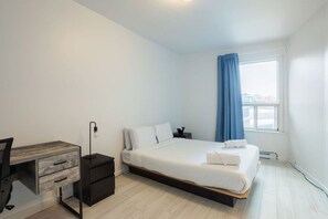 4 habitaciones, escritorio, tabla de planchar con plancha y wifi gratis 