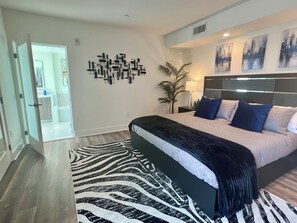 3 bedrooms, desk, iron/ironing board, travel cot