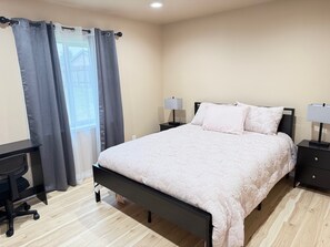 2 Schlafzimmer, Bügeleisen/Bügelbrett, WLAN, Bettwäsche