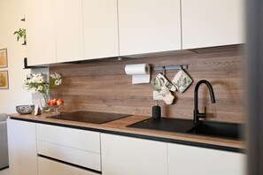 Fridge, oven, dishwasher