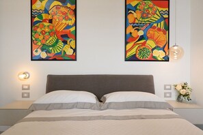 WiFi, bed sheets