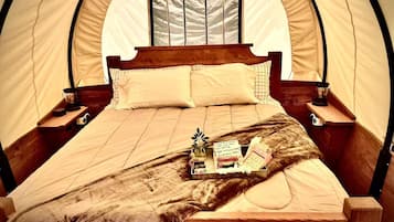 1 chambre, lit parapluie, Wi-Fi gratuit, draps fournis