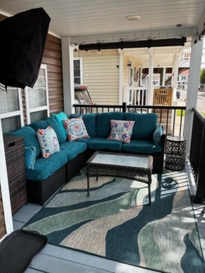 Terrace/patio - Cottage in Ocean Lakes w/ Gated Porch + Golf Cart (Myrtle Beach)