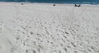 Charming cottage in beautiful Surfside Beach! 1 Block from the beach!!!!