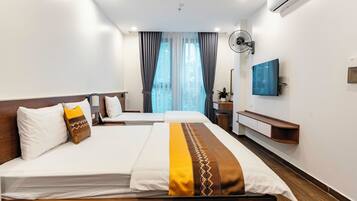 Familien-Vierbettzimmer, Nichtraucher, Stadtblick | Ausblick vom Zimmer