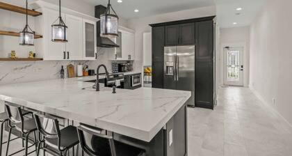 Welcome to Casa Rio, our spacious house in scenic Jensen Beach!