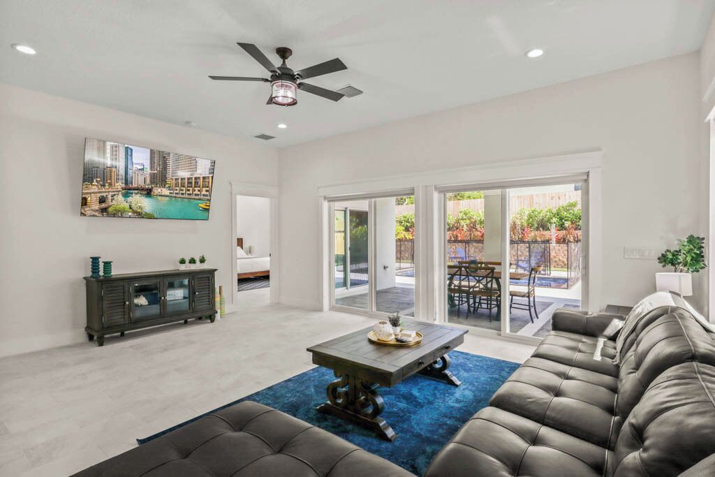 智能電視、書籍