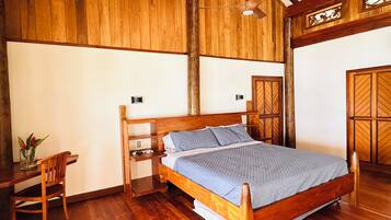 1 bedroom, travel crib, WiFi, bed sheets