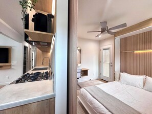 Room - Titus Retreat (San Diego)