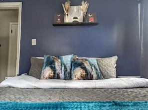 1 habitación, tabla de planchar con plancha, wifi y ropa de cama