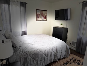 2 chambres, fer et planche à repasser, Wi-Fi, draps fournis