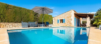 Country House 'Can Pascual' with Mountain View, Private Pool and Wi-Fi