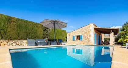 Country House 'Can Pascual' with Mountain View, Private Pool and Wi-Fi