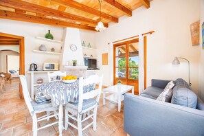 TV, fireplace - Country House 'Can Pascual' with Mountain View, Private Pool and Wi-Fi (Manacor)