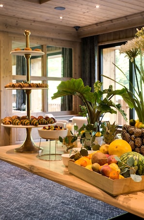 Daily buffet breakfast for a fee - Domaine de Montagne  Chalet Frère Joseph (Ventron)