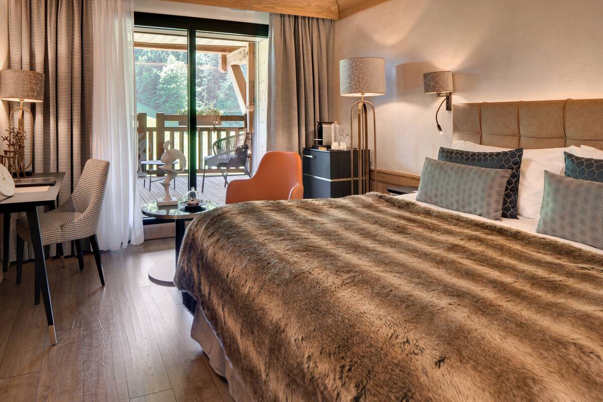 Superior Double Room, Balcony, Mountain View | Premium bedding, pillowtop beds, minibar, in-room safe
