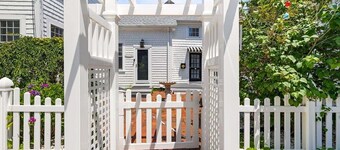 Inn Bliss: 167-Y  Renovated Antique with coolest barn in town, conveniently located