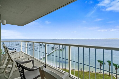 Tristan Towers 4D | Pensacola Beach | Pool | Seasonal Beach Service | My Beach Getaways
