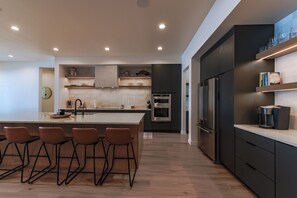 Microwave, oven, stovetop, dishwasher - Family Getaway with Private Hot Tub + Near Tetons Sleeps 16 (Star Valley Ranch)
