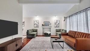 Unclassified image, 2 of 30, button - Vacation Home in Albany (Albany)