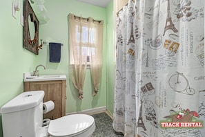 Douche, serviettes fournies