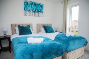 5 bedrooms, iron/ironing board, free WiFi