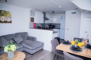Interior - Watson's Retreat Birmingham (West Midlands)