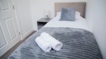 5 bedrooms, iron/ironing board, free WiFi