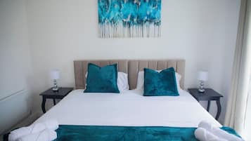 5 bedrooms, iron/ironing board, free WiFi