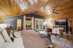 4 habitaciones, tabla de planchar con plancha y cuna de viaje