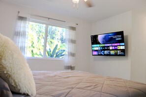 3 bedrooms, desk, iron/ironing board, WiFi