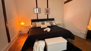 2 chambres, fer et planche à repasser, Wi-Fi, draps fournis