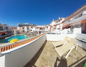 Een verwarmd zwembad