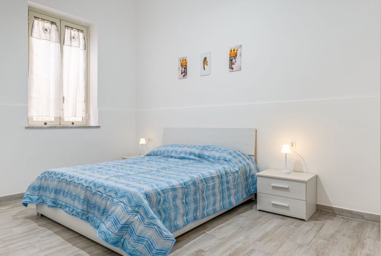 2 slaapkamers, een strijkplank/strijkijzer, wifi, beddengoed