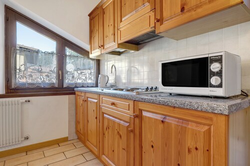 Appartement "Rosy" avec vue sur les montagnes, balcon et Wi-Fi