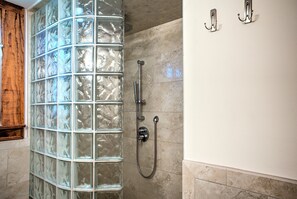 Shower, towels