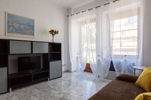 Living area - GuestHost - Roma MM Repubblica Apartment (Roma)