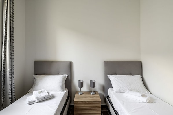 3 habitaciones, tabla de planchar con plancha y wifi