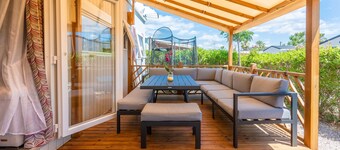Caravan 'Le Mediterranéen' with Mountain View, Shared Pool and Air Conditioning