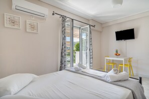 1 bedroom, free WiFi, bed sheets