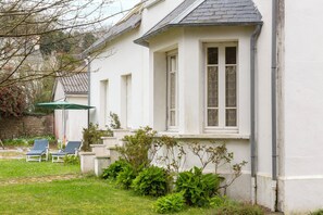 Exterior - Holiday Home 'Maison Familiale Côté Rivière' with Private Garden and Wi-Fi (Audierne)