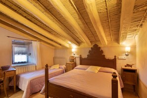 5 bedrooms, free WiFi, bed sheets
