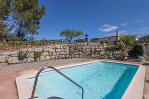 Pool - Country House 'Emilli' with Mountain View, Wi-Fi and Air Conditioning (Unknown)