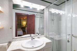 Shower, towels - Country House 'Emilli' with Mountain View, Wi-Fi and Air Conditioning (Unknown)