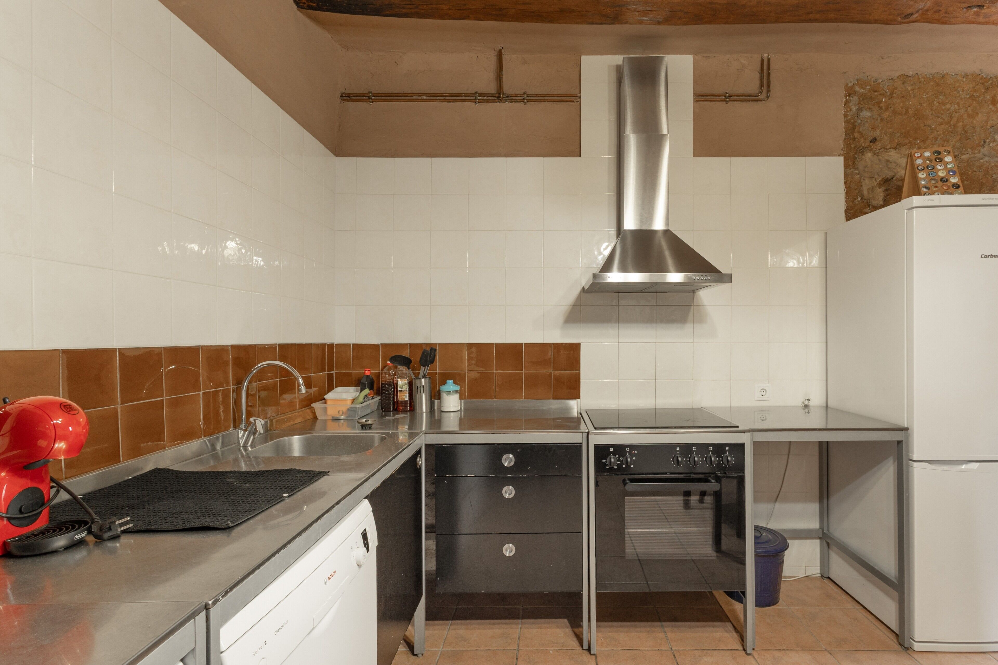 Refrigerador, microondas, horno, placa de cocina