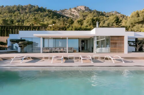 Casa Cayama with sea views, Wi-Fi and air conditioning