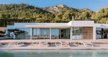 Casa Cayama with sea views, Wi-Fi and air conditioning