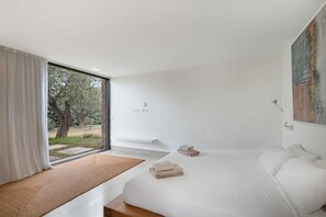 4 soverom, strykejern/-brett, wi-fi (inkludert) og sengetøy