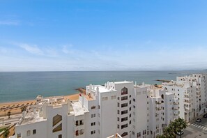 Exterior - Apartment 'T2 2 Linha Praia Vista Mar' with Sea View, Balcony and Wi-Fi (Unknown)